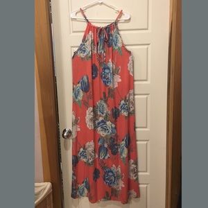 NWT Jodifl flattering floral maxi dress - size L